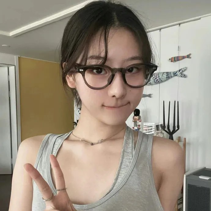 天空中的露西